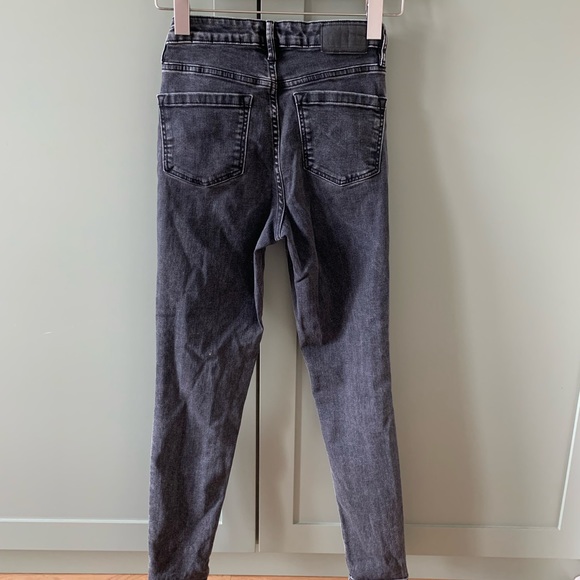 Frank And Oak Debbie Skinny jeans in washed black - Picture 3 of 6